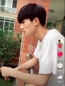 最近很火的网红男,一夜爆红，成为新一代流量担当